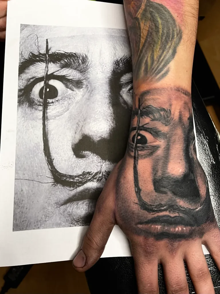 Salvador Dali Porträt Tattoo Design
